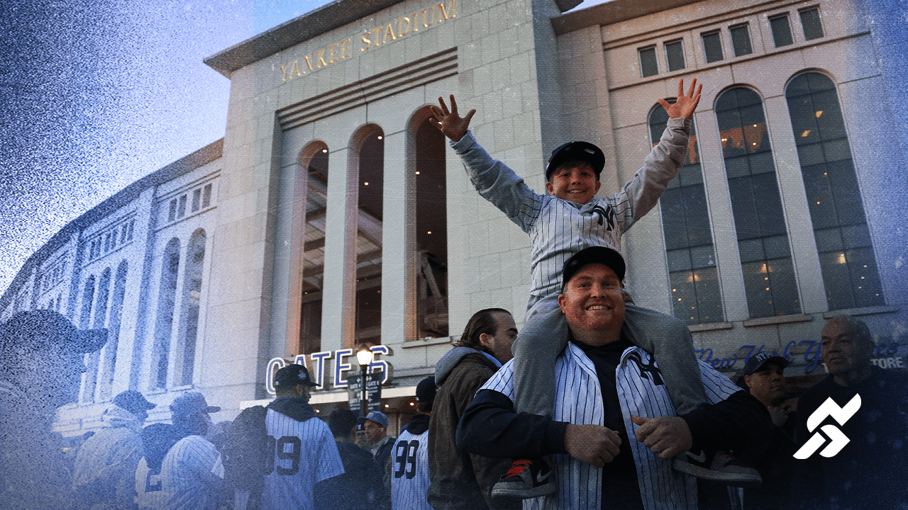 Yankee fans outside stadium